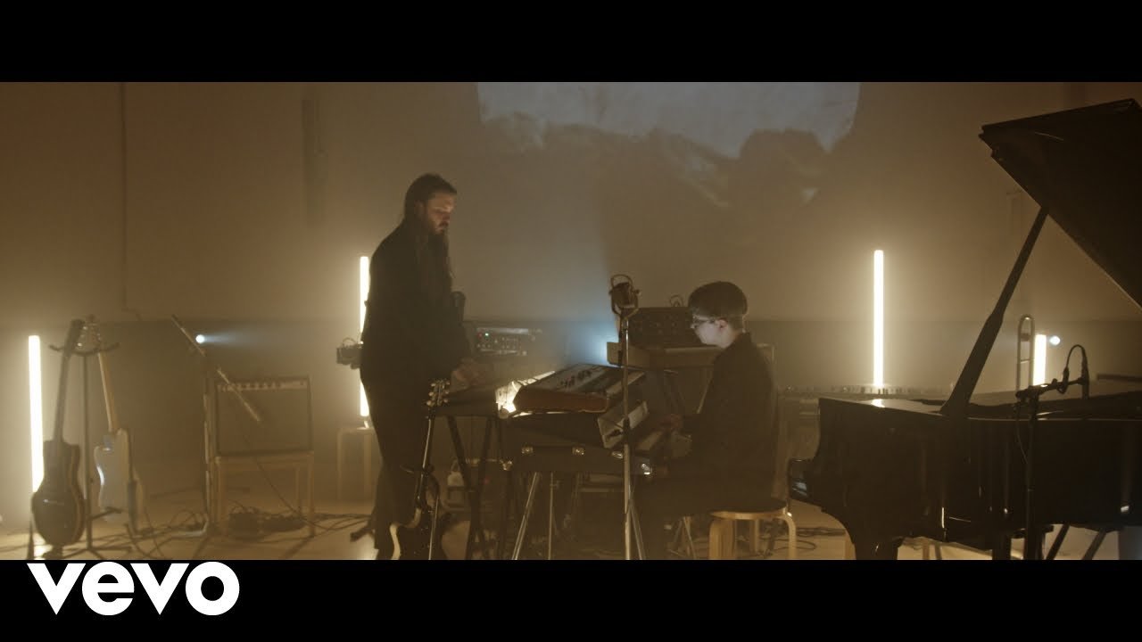 Hugar - A New Renaissance (Video) Nagamag