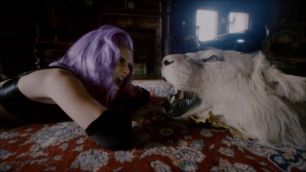 EMELINE - 6 foot deep (Video)