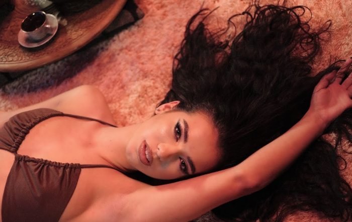 EHNA - Nia Nia (Video), Pop music genre, Nagamag Magazine
