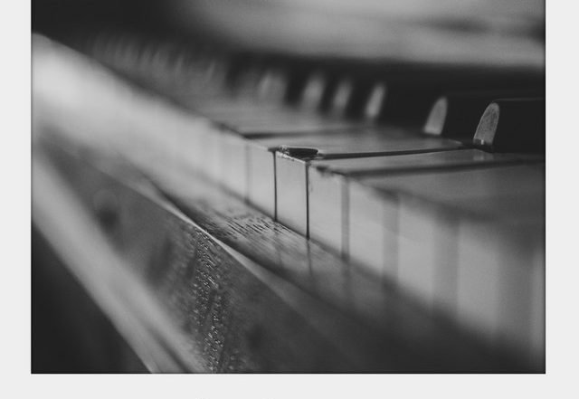 Thomas Lemmer - Silent Tears (Spotify), Neoclassical music genre, Nagamag Magazine