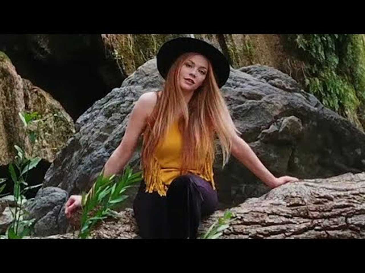 Heavy Heavy Heart | Natalie Gelman | Official Music Video (Video), Rock music genre, Nagamag Magazine