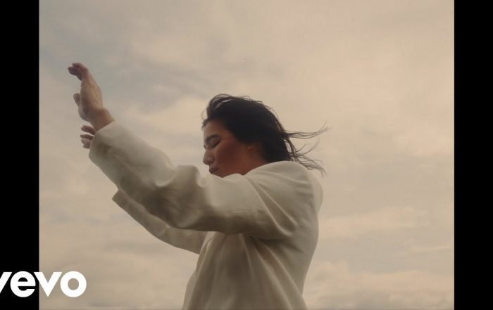 Josin - Traveller (Video), Neoclassical music genre, Nagamag Magazine