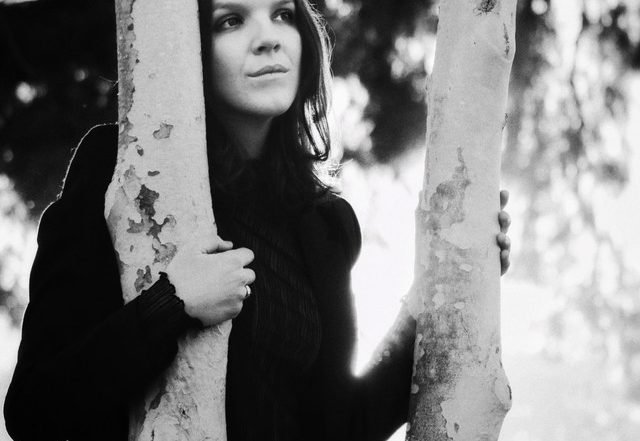 Eden Iris - New Year's Eve (Give Me Something Good) (Spotify), Rock music genre, Nagamag Magazine