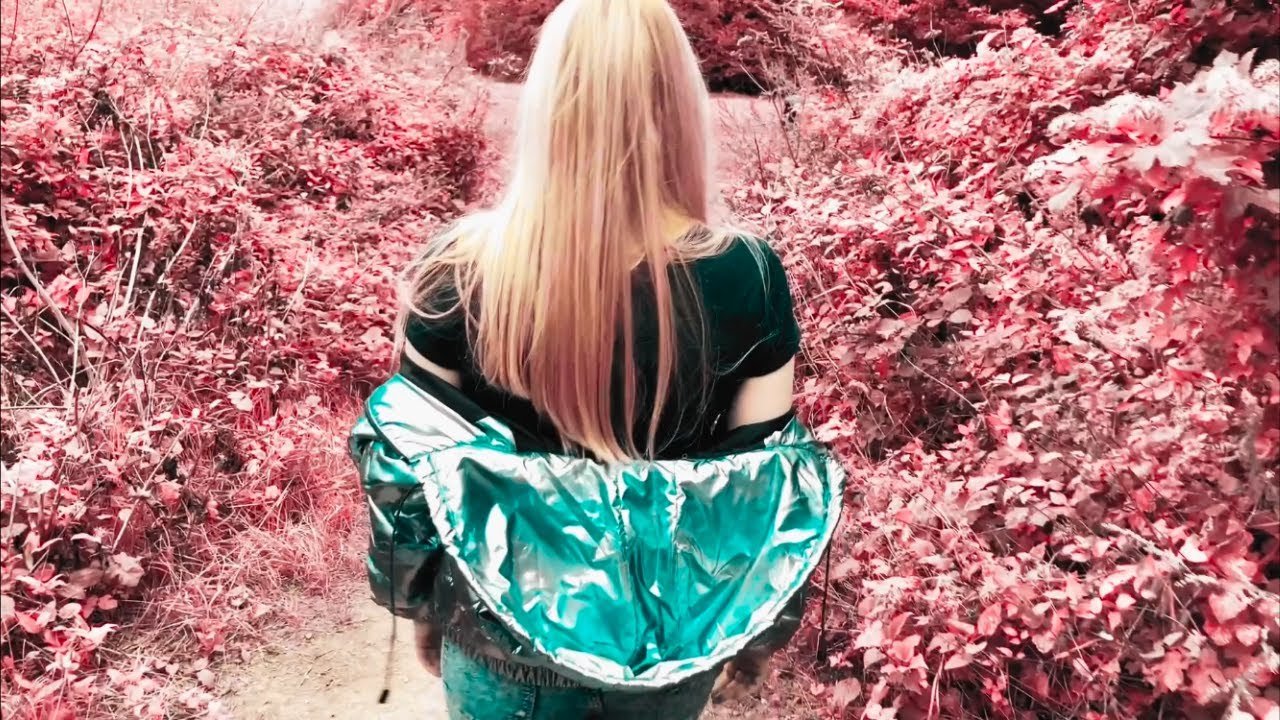 Nina Schofield - Who Is She? (Video), Pop music genre, Nagamag Magazine