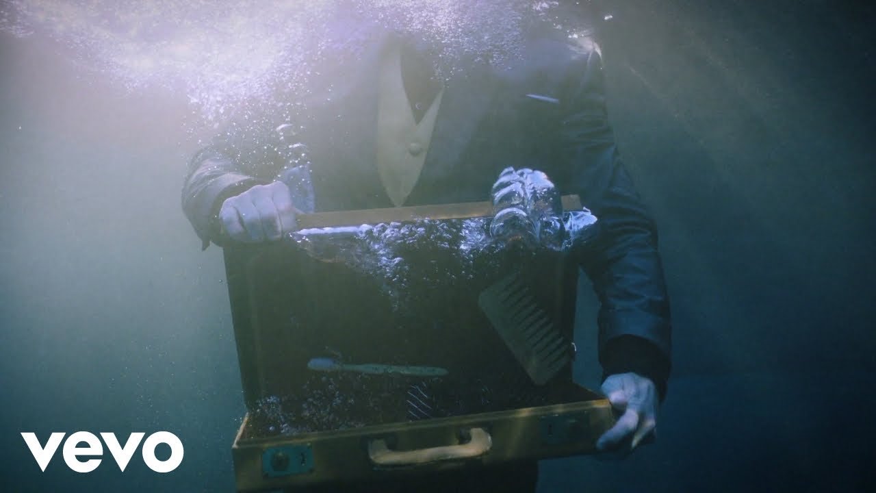 1st Base Runner - Man Overboard (Video), Pop music genre, Nagamag Magazine