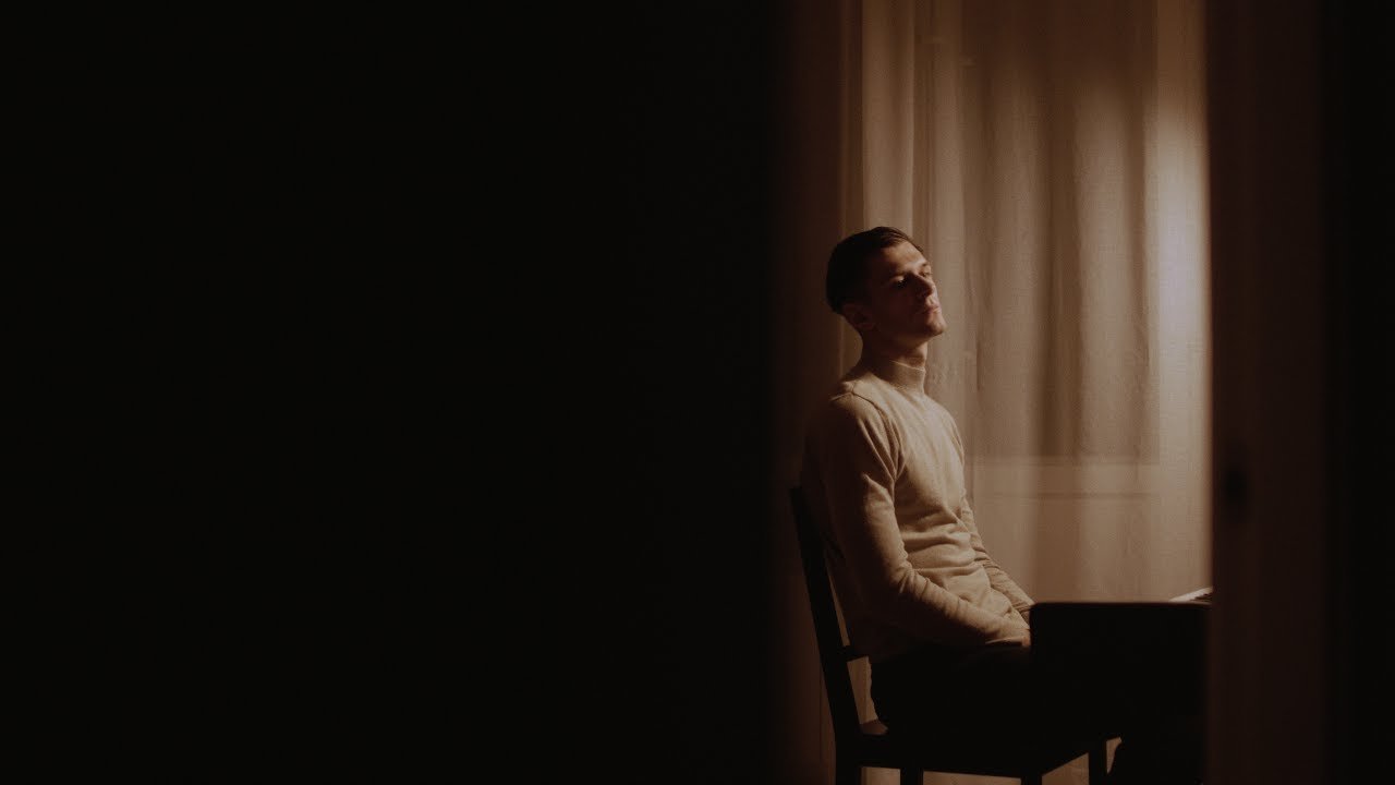 Artiom Goralsky – Travelling Home (Video), Neoclassical music genre, Nagamag Magazine