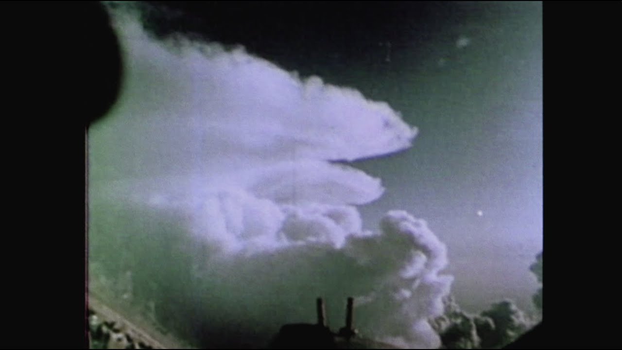 OLI - Cry (Video), Pop music genre, Nagamag Magazine