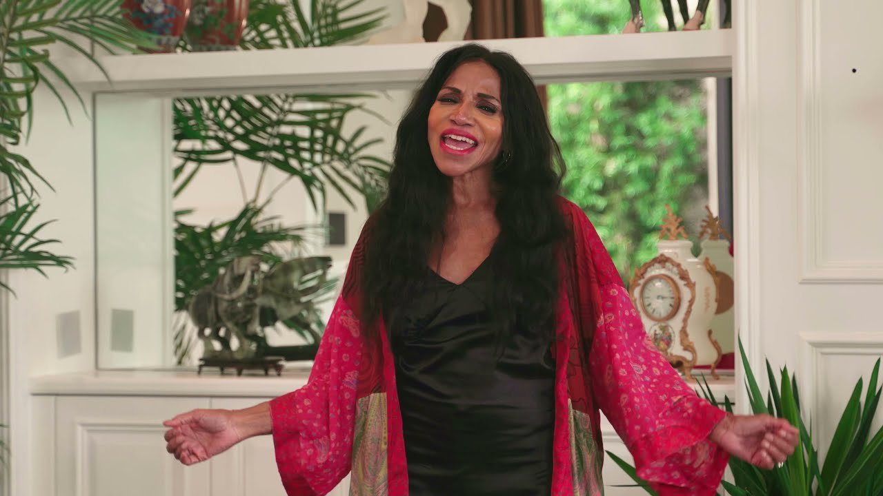 Sharon Hendrix - Hold Me Tight (Video), Jazz music genre, Nagamag Magazine