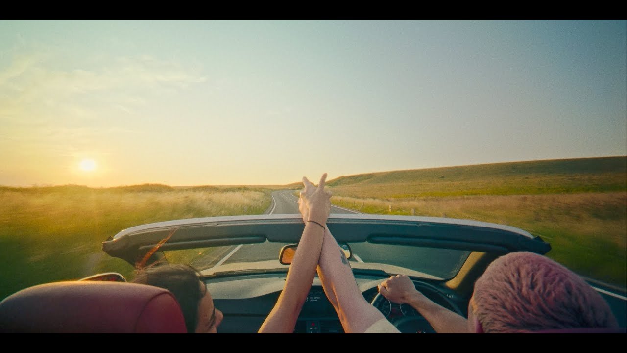 Moncrieff - Warm (Video), Pop music genre, Nagamag Magazine