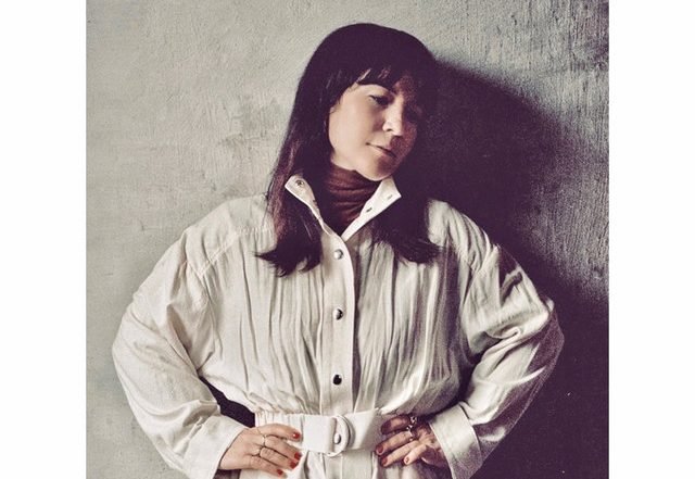 Hannah Schneider - Mirror Sphere (Spotify), Pop music genre, Nagamag Magazine