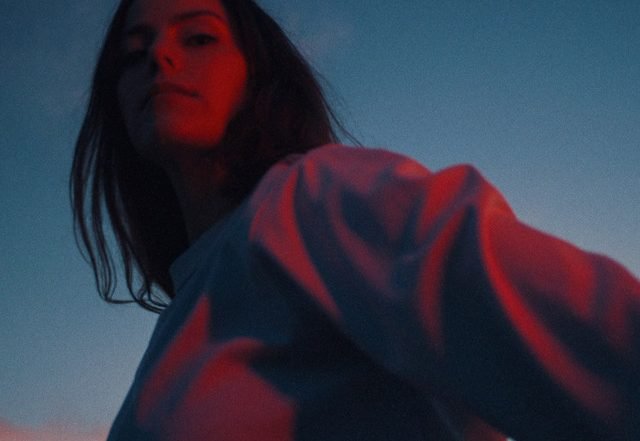 Lyrah - Hold Me (Spotify), Pop music genre, Nagamag Magazine