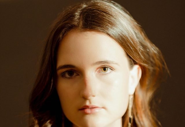 Nadia Kamrath - Seven Steps Behind You, Pop music genre, Nagamag Magazine