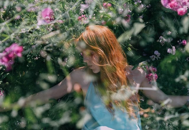 Lindsay Clark - Roses in the Sky, Rock music genre, Nagamag Magazine