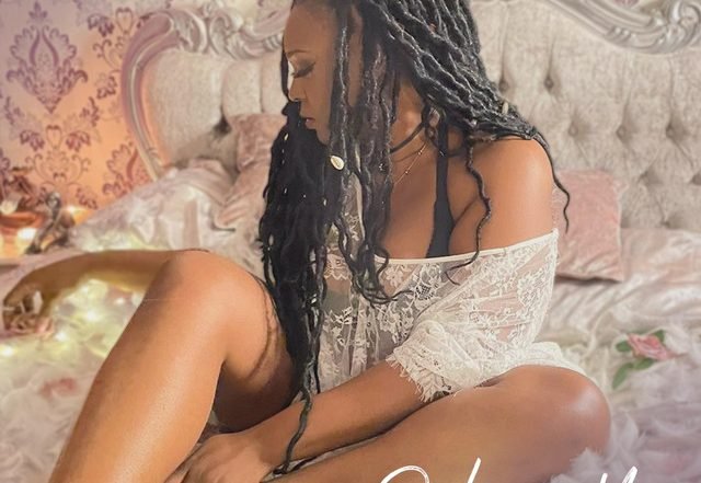 Siobhan Élouise - Body on you, Pop music genre, Nagamag Magazine