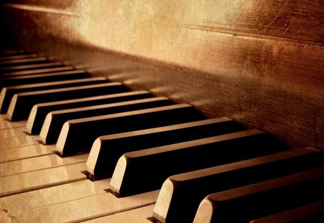 VIVIAN MELI - Hope, Neoclassical music genre, Nagamag Magazine