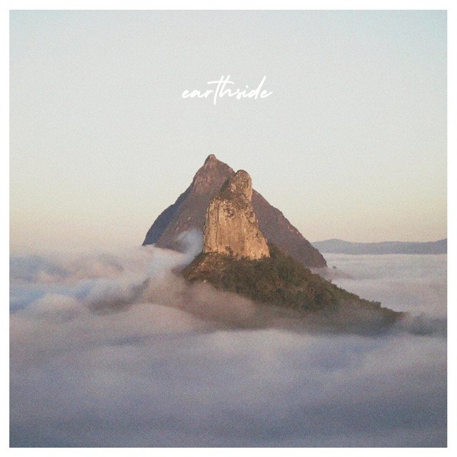 Hannah May – Earthside