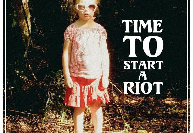 Monalia - Time To Start A Riot, Rock music genre, Nagamag Magazine