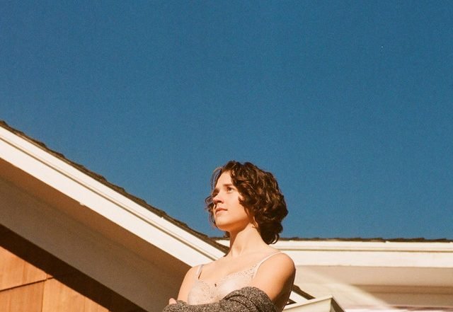 Amelia Day - Centerpiece, Rock music genre, Nagamag Magazine