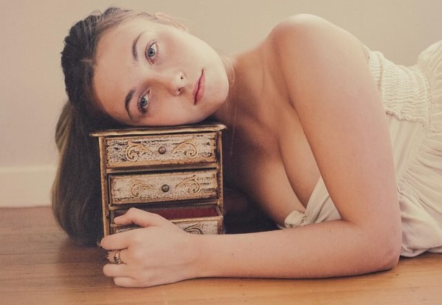Ryann Barnes - Floating Balloon, Pop music genre, Nagamag Magazine
