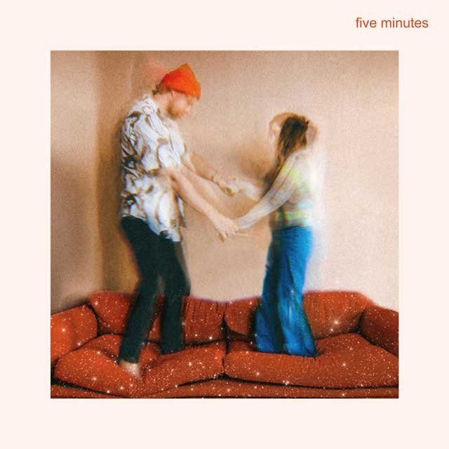 Aleks Grey x Iselin – Five Minutes