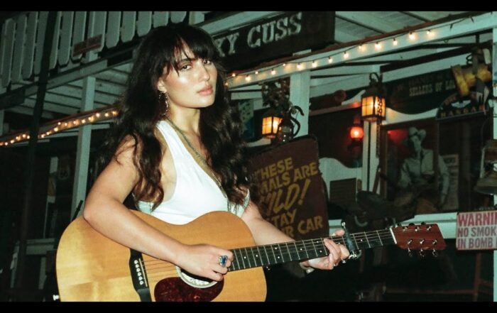 Niina Soleil - Flowers On Fire, Pop  music genre, Nagamag Magazine