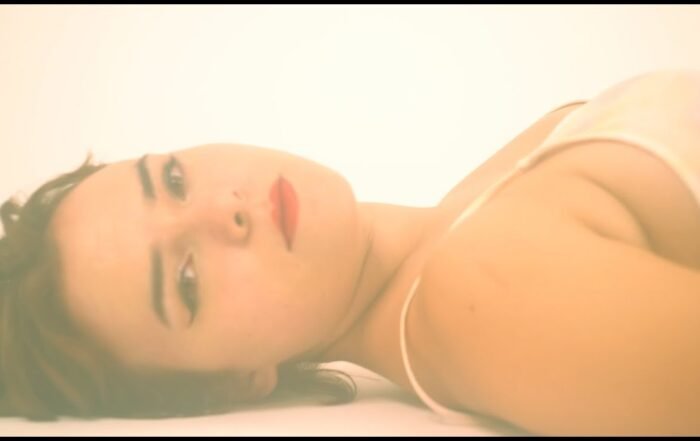 Eleanor Hammond - Sirens, Pop music genre, Nagamag Magazine