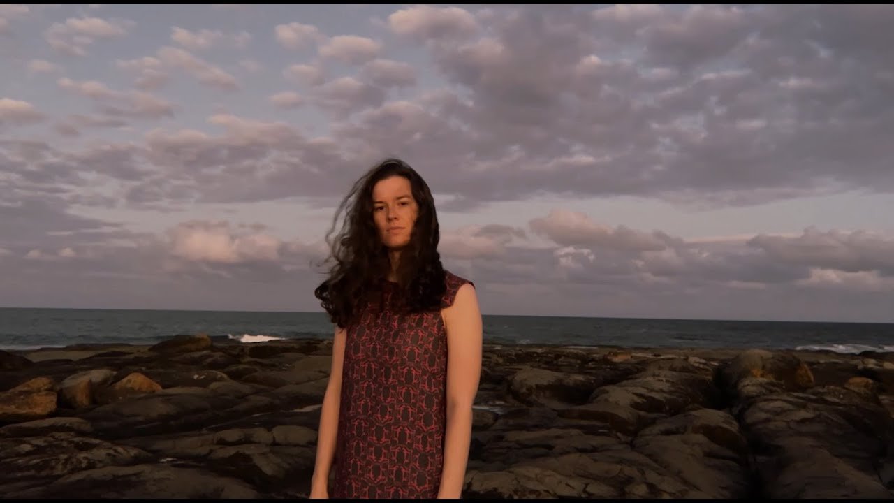 hannah-rosa-whiplash-nagamag-music-magazine Hannah Rosa – Whiplash