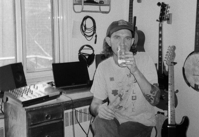 Ian Davies - Stubborn, Rock music genre, Nagamag Magazine
