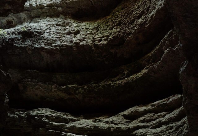 Lars Emil Riis - Hulen, Neoclassical music genre, Nagamag Magazine