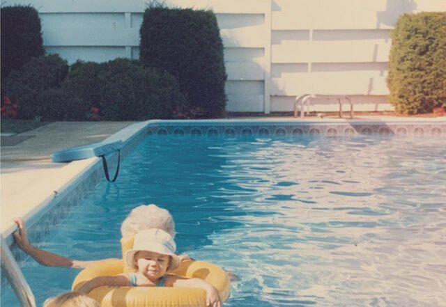 Colleen Welsch - Grandma's Pool, Rock music genre, Nagamag Magazine