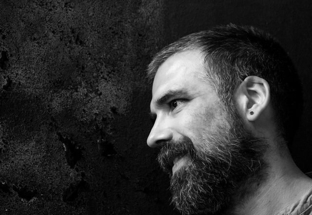 Paolo Guarneri - Distante, Neoclassical music genre, Nagamag Magazine