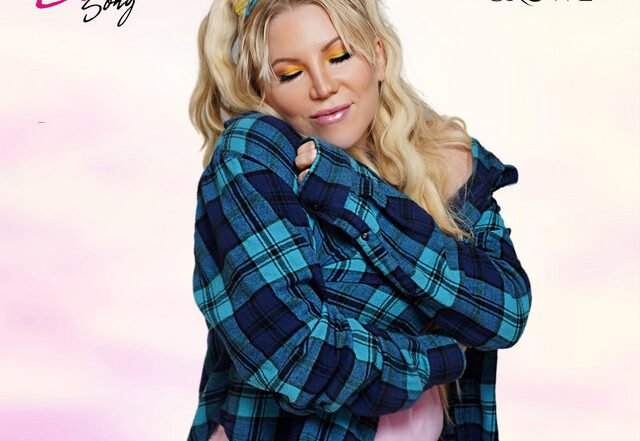 Jasmine Crowe - The Shirt Song, Pop music genre, Nagamag Magazine