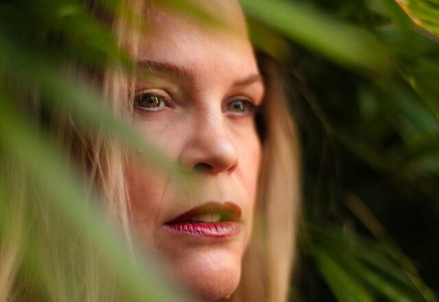 Jenn Howard - Microphone, Jazz music genre, Nagamag Magazine