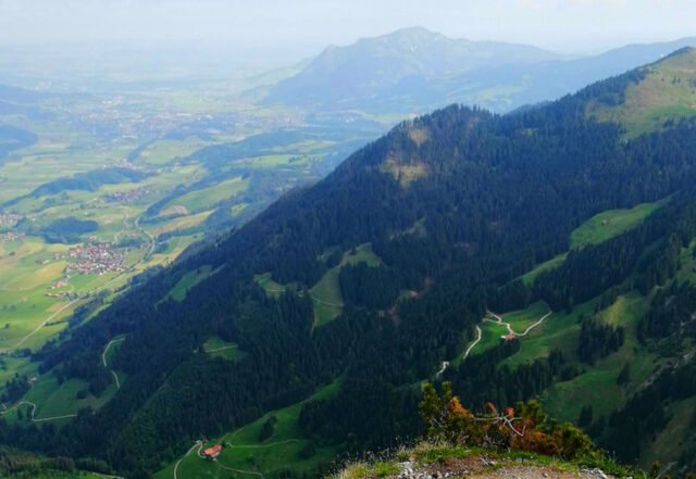 Kjell Sønksen - Oldtown, Neoclassical music genre, Nagamag Magazine