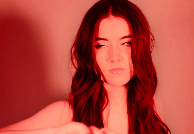 Laura Davidson - Drive Me Mad, Pop music genre, Nagamag Magazine