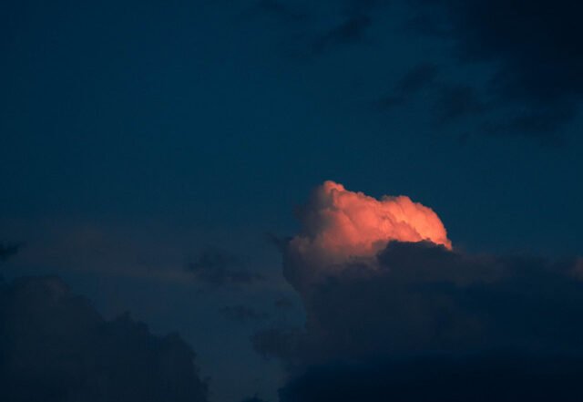 Ledetraad - Blåskygger, Neoclassical music genre, Nagamag Magazine