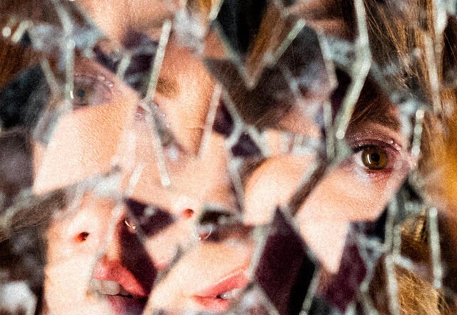 Theresa Gorella - House of Broken Mirrors, Pop music genre, Nagamag Magazine