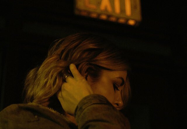 Emily Chambers - Exit Sign, Pop music genre, Nagamag Magazine