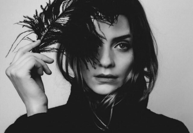 Eydís Evensen - Transcending, Neoclassical music genre, Nagamag Magazine