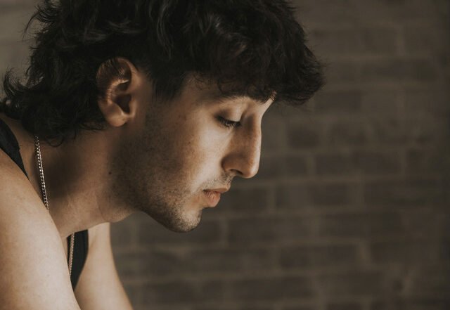 Kyle Lucas - I Wish You Would Call, Pop music genre, Nagamag Magazine