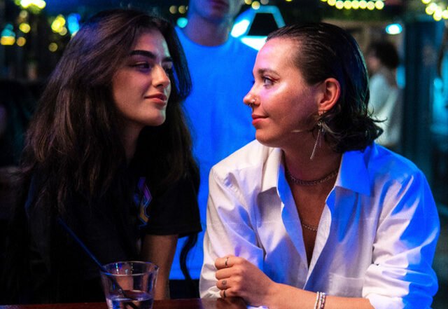 Gwyn Love - ur gf kisses me, Pop music genre, Nagamag Magazine