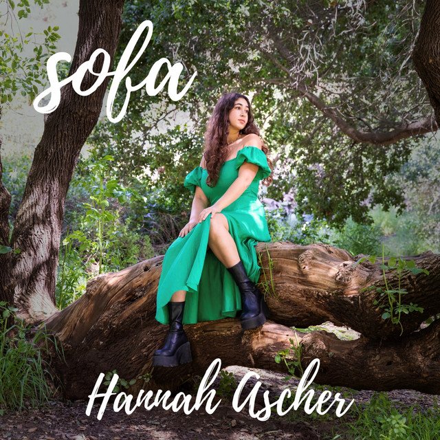 hannah-ascher-sofa-nagamag-music-magazine Hannah Ascher – Sofa