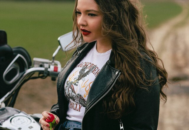 Olivia Mae Graham - Red Rose, Rock music genre, Nagamag Magazine