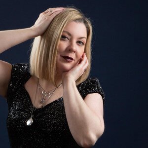 Laura Musgrave - Rent Free | Rock music review, Rock music genre, Nagamag Magazine