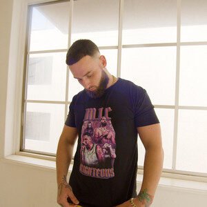 M7 x Mic Righteous - Wrong Decisions (feat. Mic Righteous) | Hip Hop music review, Hip Hop music genre, Nagamag Magazine