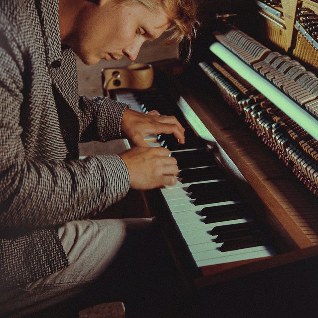 keskiyon-valssi-a-blomqvist-nagamag-music-magazine Keskiyön Valssi – A. Blomqvist