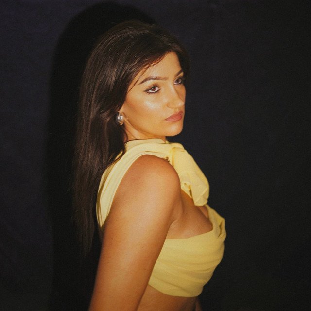 Cover of: Mira Housey - BUTTERF-LIES | Pop Music